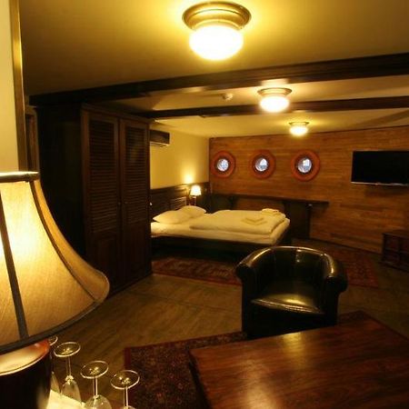 Botel Ristorante Matylda Прага Екстериор снимка